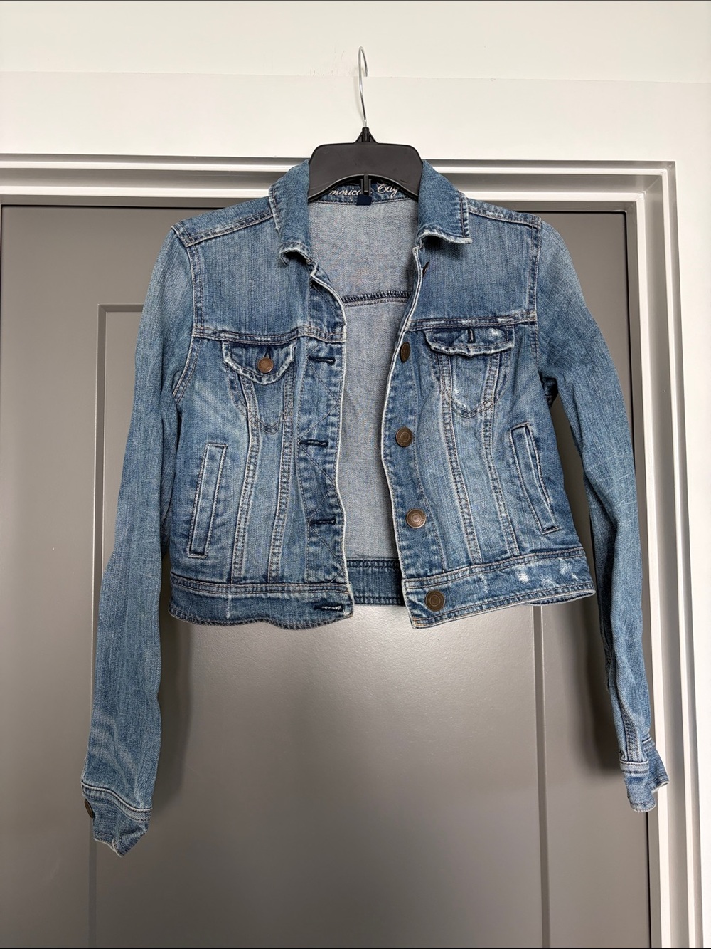 American Eagle Blue Cropped Denim Jacket - Women’s S